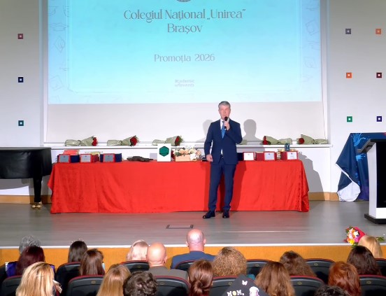 Primarul Braşovului, profesor la cursul festiv de la „Unirea” 