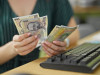 Statul dă 125 de lei angajaţilor şi cere încă 284 de lei firmelor