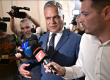 Adrian Veştea, atacat din toate direcţiile. Pentru a-l bloca au fost activate fermele de boţi 