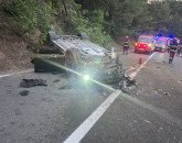 „Bulina galbenă”, accident pe drumul către Poiana Braşov. Şoferul de 18 ani din Dâmbăviţa a spierdut controlul maşinii într-o curbă, 4 persoane au ajuns la spital