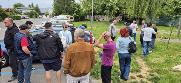 Primăria Brașov îi asigură pe brașovenii de pe strada Nucului că nu rămân fără parcări. Municipalitatea brașoveană a anunțat planul de resistematizare a zonei