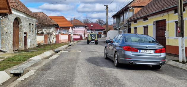 Ghinion de infractor: I-a luat foc mașina furată