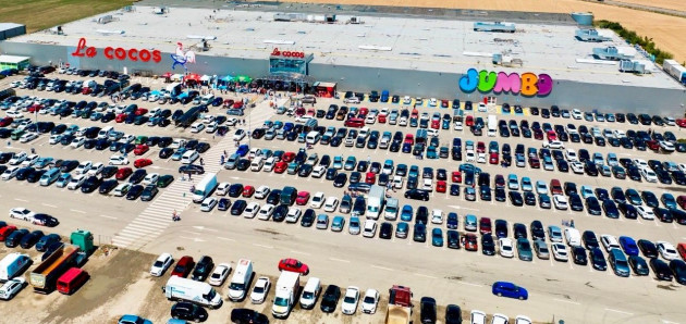 La Cocoș, cea mai spectaculoasă inaugurare. 14.500 de oameni, vânzări de 1,5 milioane de lei în 12 ore