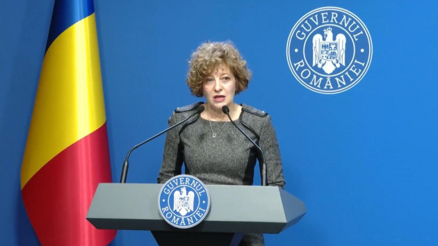 Doar 10 oameni selectează şefii de la stat  