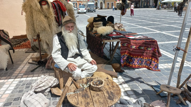 Un weekend cu târg în Piaţa Sfatului