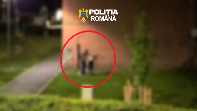 Bătută pe stradă, n-a reclamat la Poliţie. Un martor n-a închis însă ochii