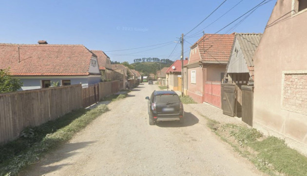 Accident în sat, la 5 dimineața: și-a lovit vecinul și a fugit