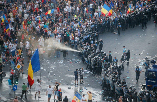 Dosarul „10 august”: achitări pe linie