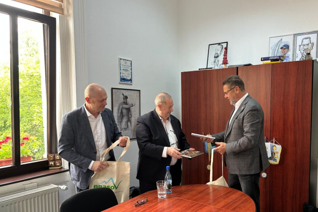 Primarul din Nurnberg, invitat la Târgul de Crăciun din Brașov. Cele două orașe vor să dezvolte colaborarea în domeniul educațional