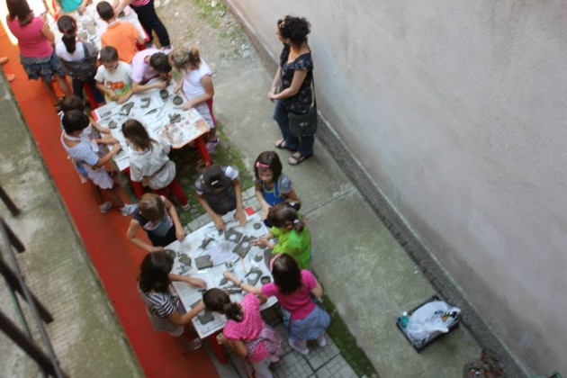 Vacanţa artelor la muzeu. Cu ce sunt aşteptaţi copiii la „Mureşeni”, până la jumătatea lui august 
