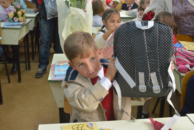 Direcţia de Asistenţă Socială Braşov caută furnizor pentru „Primul ghiozdan”: 2.300 de copii, 289.256 lei