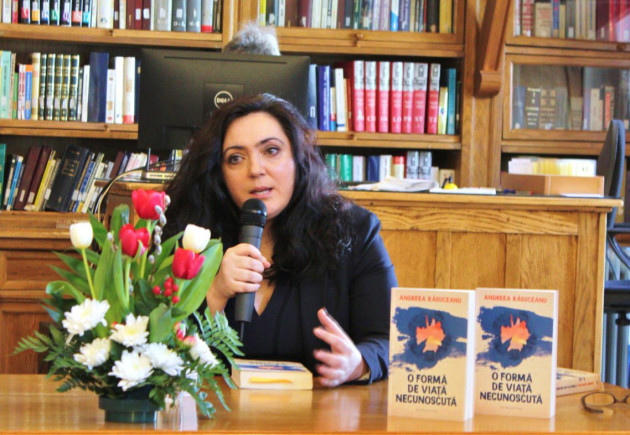 „O formă de viaţă necunoscută”, la Clubul de lectură de la Casa Baiulescu 