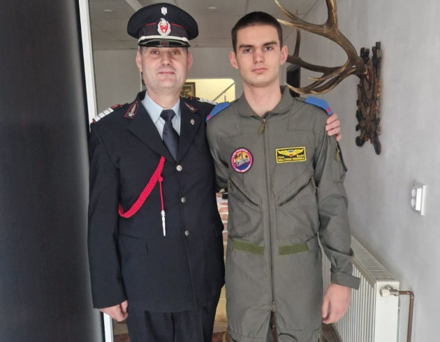 Un student de la Braşov, dat exemplu de Academia de Aviaţie. Lui îi datorează viaţa un puşti de 16 ani
