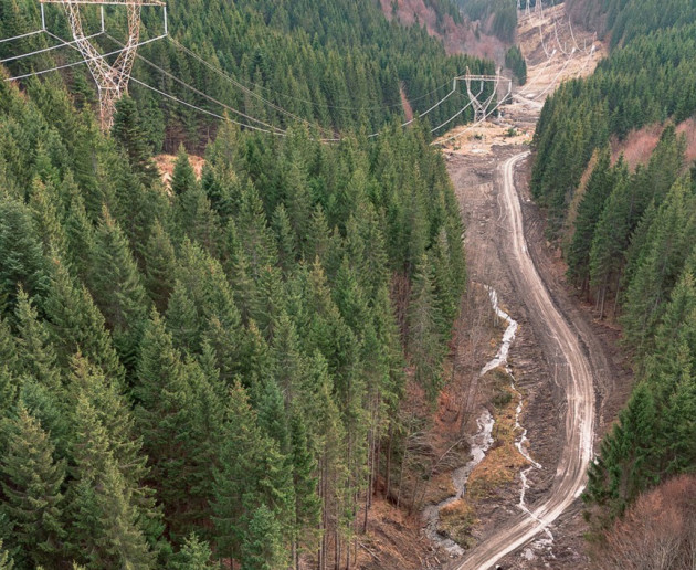 Transelectrica mută o linie de înaltă tensiune ce stă în calea alternativei la DN 1 