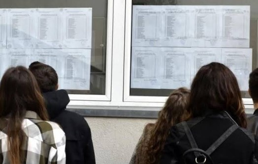 Azi, Ierarhia Judeţeană. De luni, completarea fişelor pentru admiterea la liceu