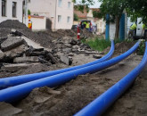 Trei străzi din Sânpetru, fără apă timp de mai multe ore. Echipele Companiei Apa Brașov au intervenit pentru a remedia avaria  