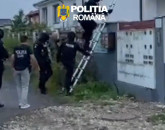 Schemă de 1 milion de euro: cumperi firmă, pui patron un boschetar şi te apuci de cumpărături