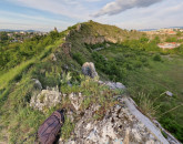 Al doilea la rând, pentru fosta carieră de pe Dealul Şprenghi
