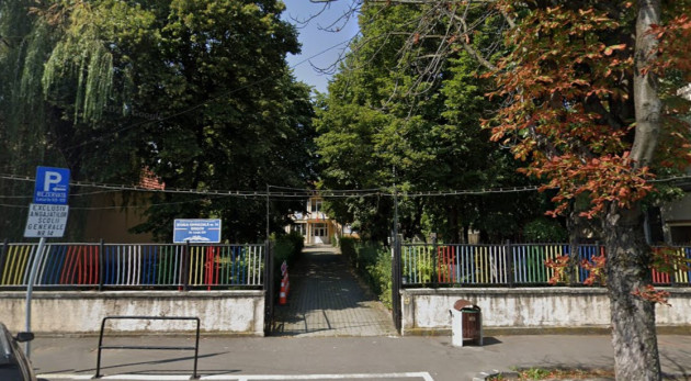Primăria Brașov va închiria pentru cel mult 3 ani containere pentru Școala nr. 14 