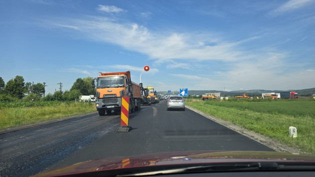 Făgăraș - Brașov, obișnuiți-vă să aveți răbdare: „DN1 este foarte deteriorat și avem mult de lucru”