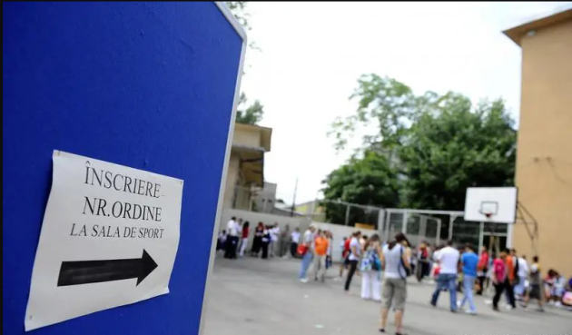 A început completarea fişelor de opţiuni pentru liceu