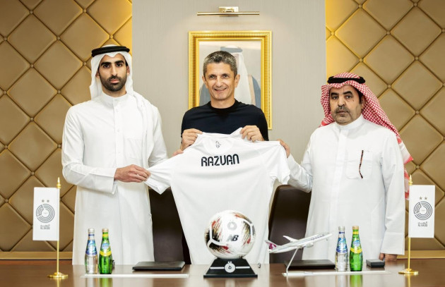 Răzvan Lucescu a semnat un contract pe doi ani cu Al-Sadd