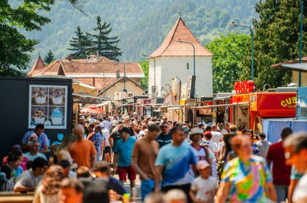 Mâncare pe străzi: Braşovul pregăteşte noi reguli