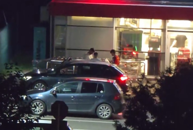 Deschis non-stop, manele cu acompaniament. Fief de petrecăreți în miez de noapte, într-un cartier din Brașov