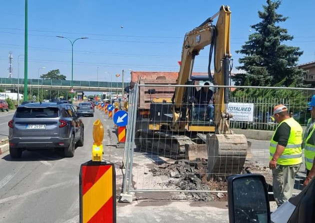 Două luni cu restricții de trafic pe Calea Feldioarei din Brașov. Compania Apa Brașov are programate lucrări la rețeaua de canalizare