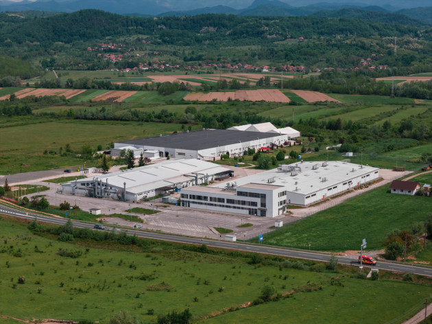 Proprietarii din China ai Preh şi Joysonquin din Braşov, închid o fabrică din Hunedoara