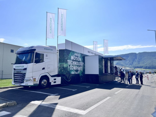 Camionul Schaeffler face turul Europei, cu oprire la Braşov