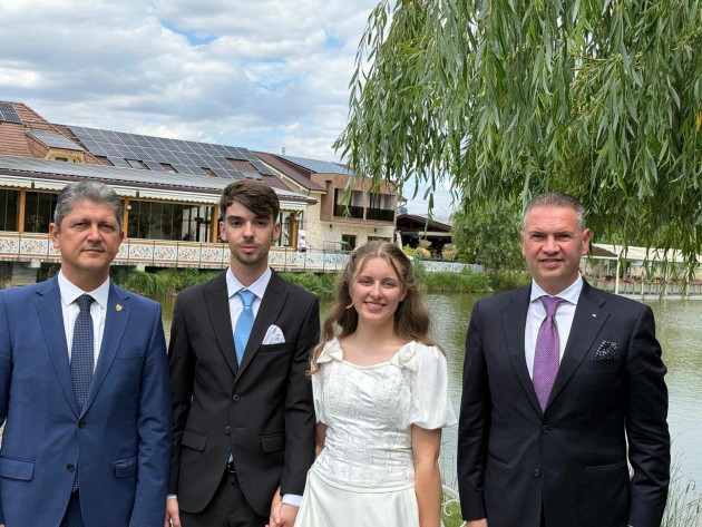 Din Braşov, la Bihor: Nuntă în familia cu o viaţă ca-n filme