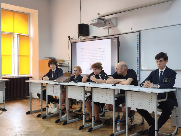 Modelul „Şaguna”, din toamnă: De la programa unică la educaţia personalizată