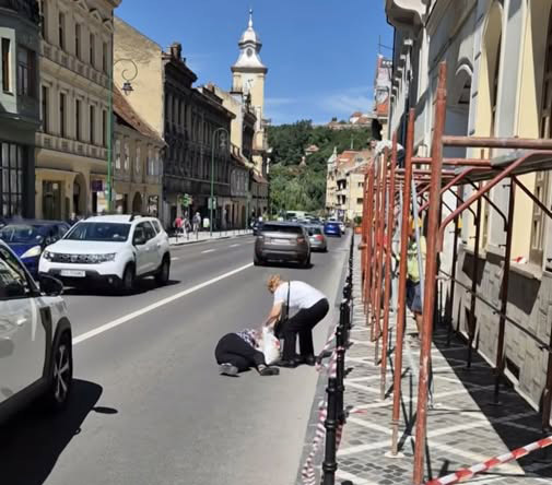 Ocoliţi zona în care se fac temporar lucrări!