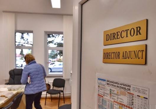 Norma de predare pentru directorii de şcoli, de maximum opt ore pe săptămână