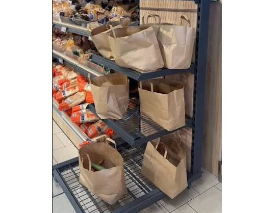 Lidl: Ce nu se vinde, se dă la „punga de 5 lei”