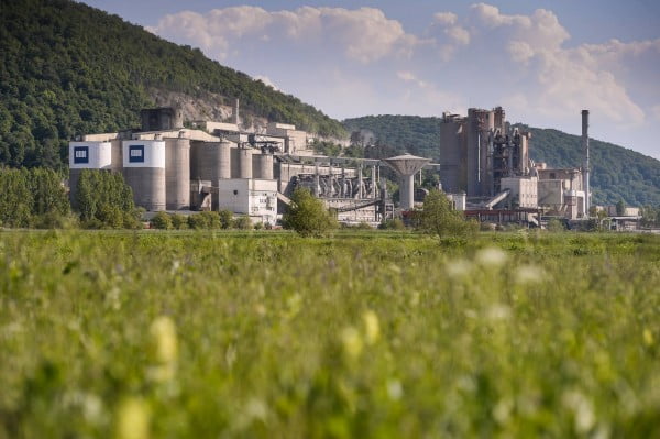 Bani de la Ministerul Energiei pentru două unităţi economice din judeţul Braşov 