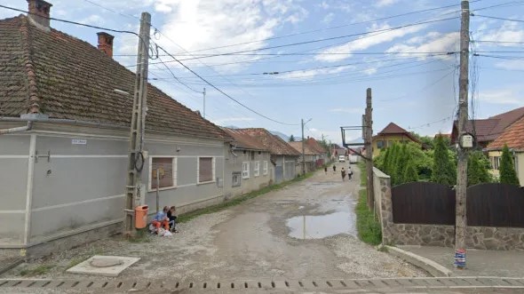 Modernizarea a două străzi din Tărlungeni, începută dar neterminată