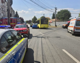 Ispravă la 18 ani: Autobuz distrus, 3 prieteni băgați în spital