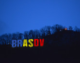 „BRAŞOV”-ul, tricolor. Limba română, sărbătorită în oraşul care are în istorie prima şcoală românească, primul document scris în limba română, prima carte scrisă în limba română
