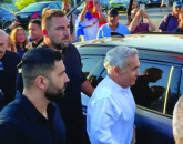 Călin Georgescu şi-a făcut baia de mulţime la Braşov. Cuvinte către ţăranul român: „un cartof, o bucată de brânză, o pâine, România renaşte prin milioane de fapte mici”