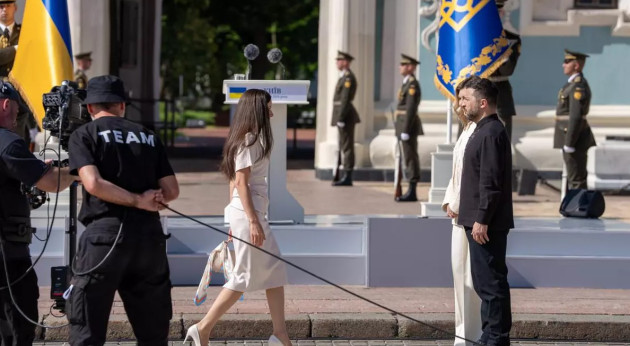 „Alături de Kiev!”