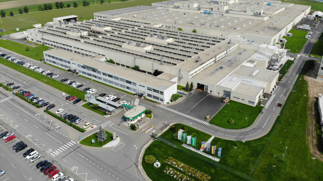 O fabrică de lângă Braşov vrea să îşi aprindă propria lumină 