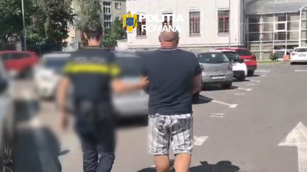Săcele: Înjunghiat în faţa casei