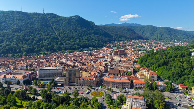 Caniculă şi furtuni, la final de august