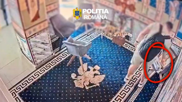 Un „făr` de Dumnezeu” în bisericuța Aeroportului