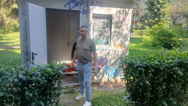 Încă 3 case de boschetari, golite. Urmează verificarea parcurilor din zona Saturn