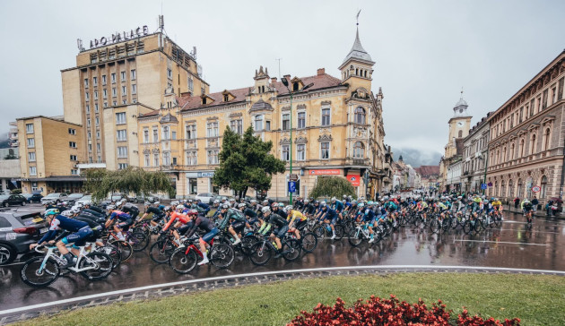 Brașovul se pregătește pentru cel mai spectaculos eveniment sportiv al toamnei. Pe 12 septembrie, Turul României aduce în oraș caravana ciclismului de elită