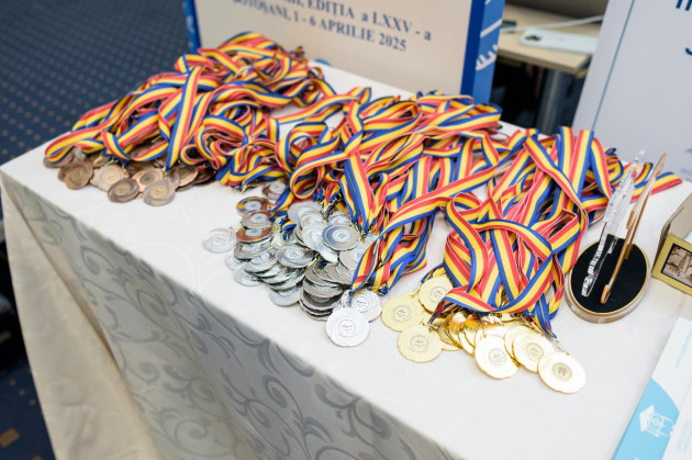 Cine va plăti pentru transportul şi cazarea elevilor olimpici. Ministerul vrea o schimbare