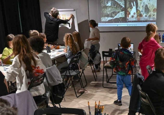 Aproape 1000 de copii, la Şcoala de Vară de la Muzeul de Artă Braşov